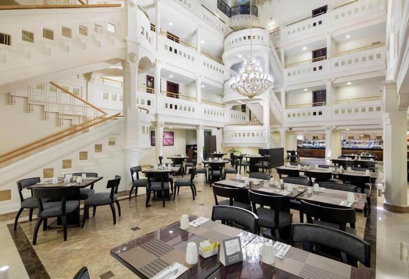 ホテル Crowne Plaza Istanbul Old City, An Ihg