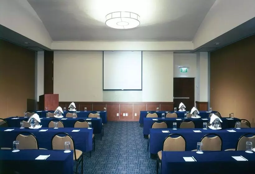 호텔 Fiesta Inn Express Puebla Finsa