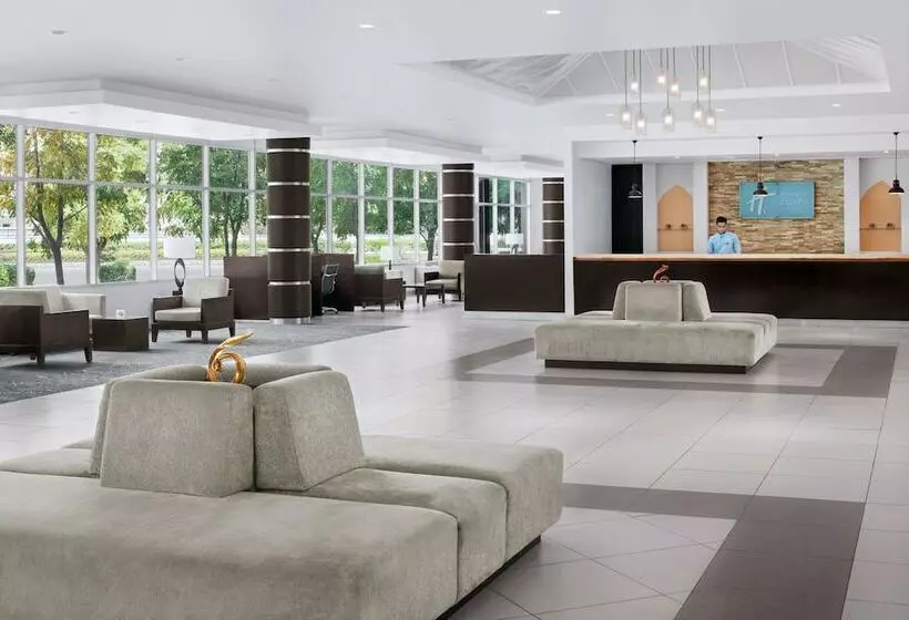 هتل Holiday Inn Express Dubai Internet City, An Ihg