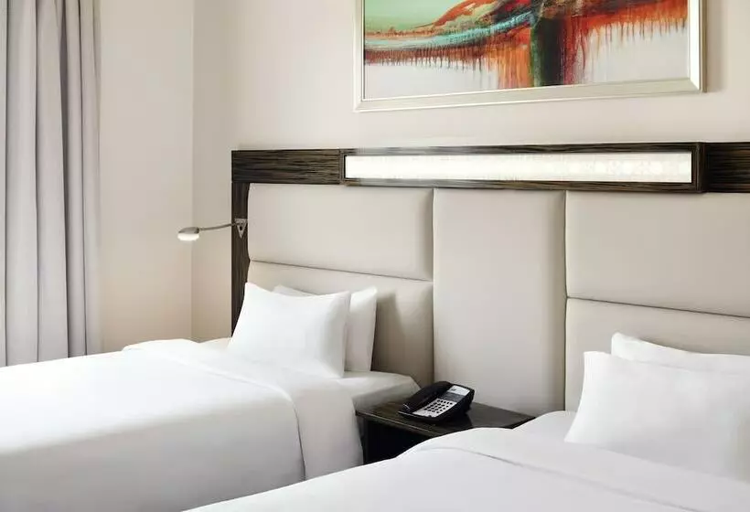 هتل Holiday Inn Express Dubai Internet City, An Ihg