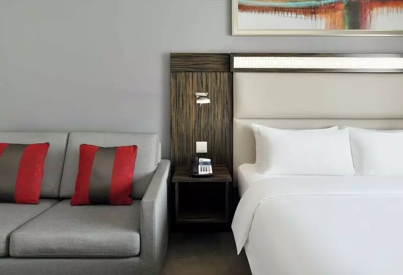هتل Holiday Inn Express Dubai Internet City, An Ihg