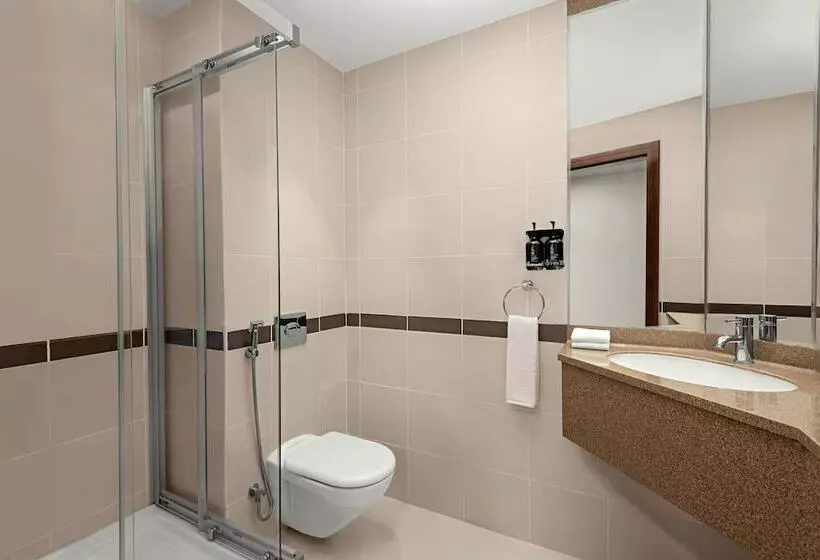 هتل Holiday Inn Express Dubai Internet City, An Ihg