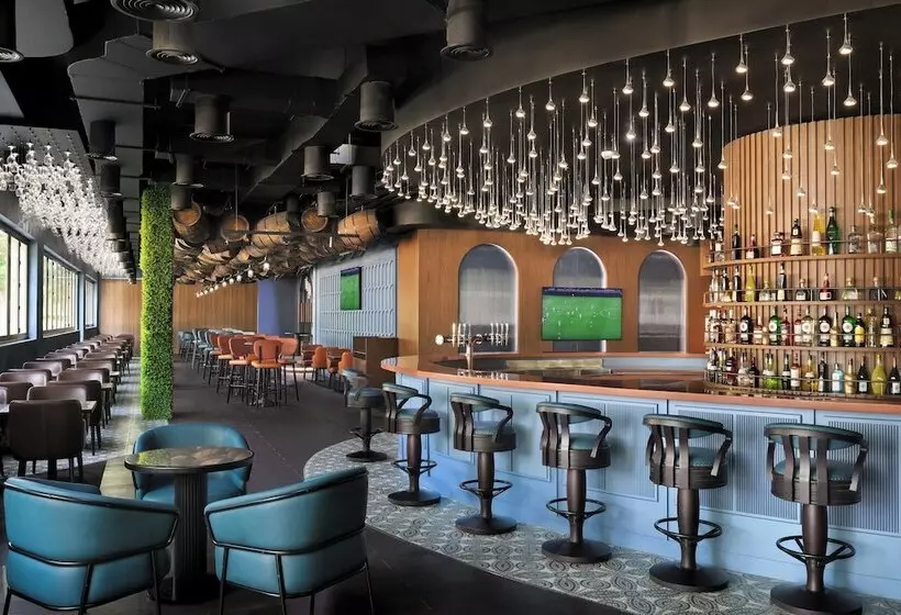 ホテル Holiday Inn Express Dubai Internet City, An Ihg