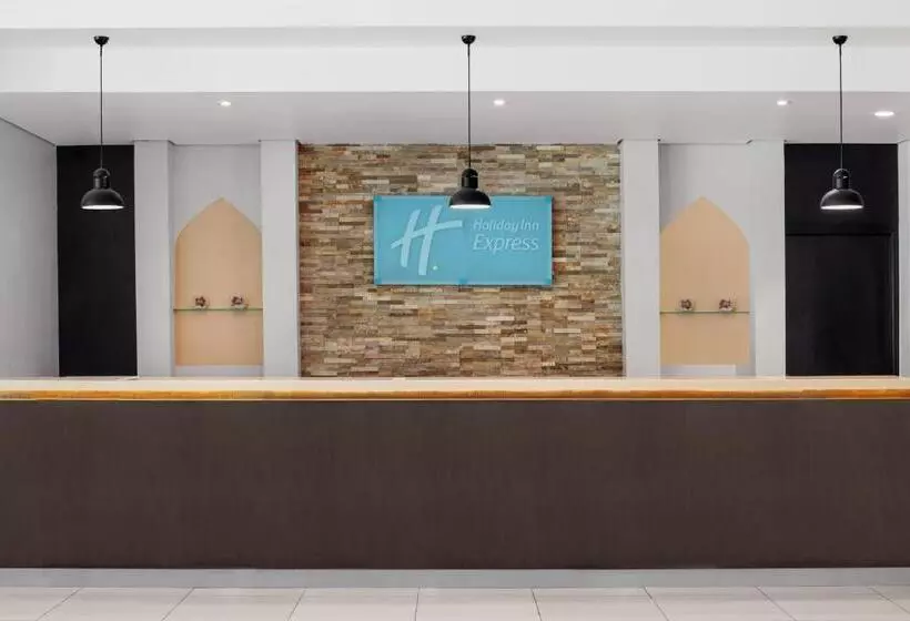 هتل Holiday Inn Express Dubai Internet City, An Ihg