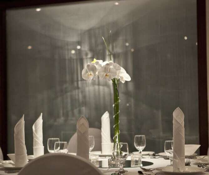 Kingsgate Hotel By Millennium