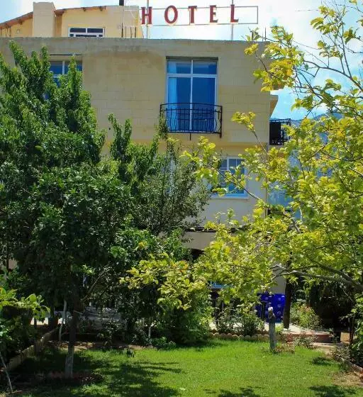 Отель Lapida Garden