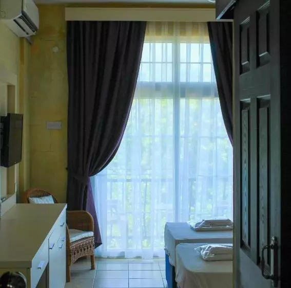 Отель Lapida Garden