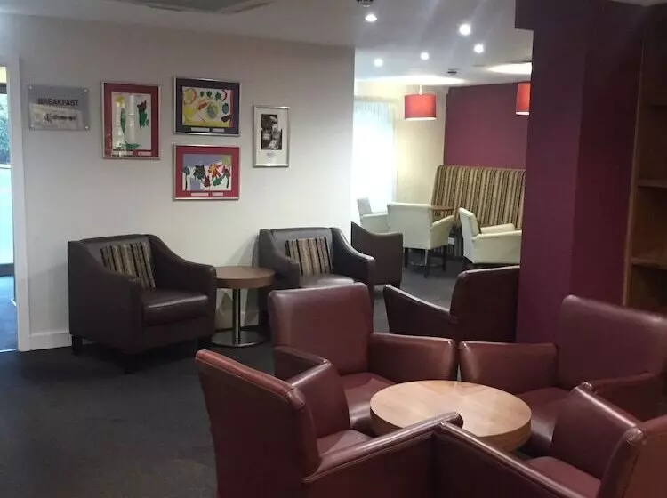 Отель Legacy Preston International