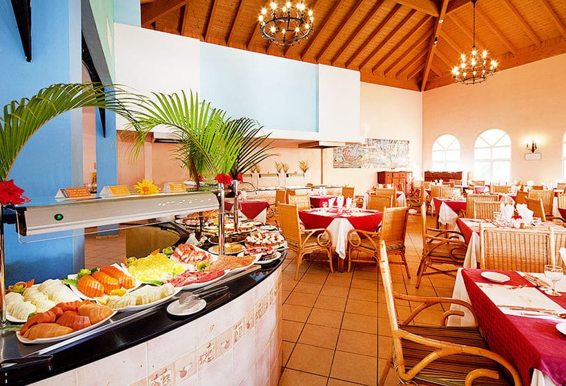 Memories Caribe Beach Resort - Adults Only