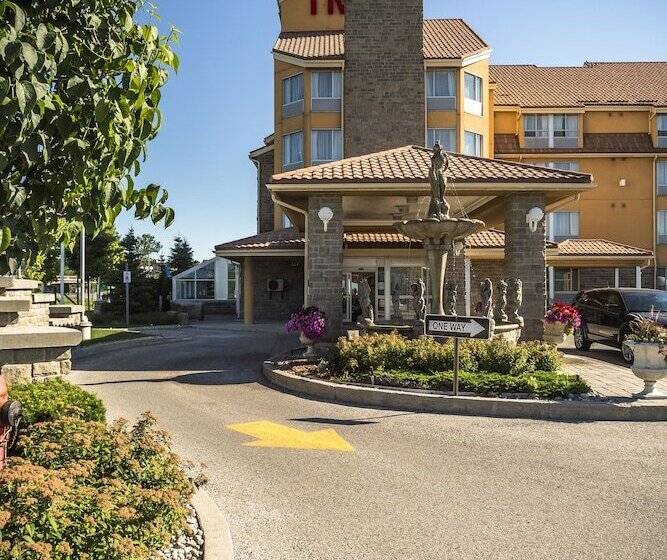 בית מלון כפרי Monte Carlo Inn Barrie   Newly Renovated