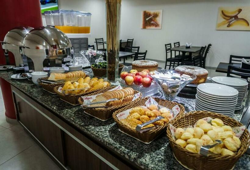 هتل Nacional Inn Porto Alegre   Próximo Ao Araújo Vianna E Ao Complexo Hospitalar Santa Casa