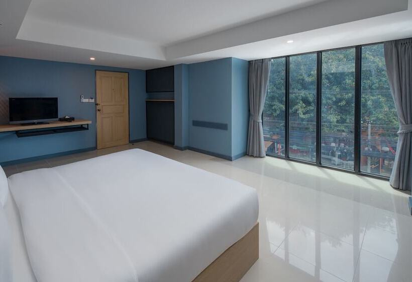 هتل Nora Lakeview