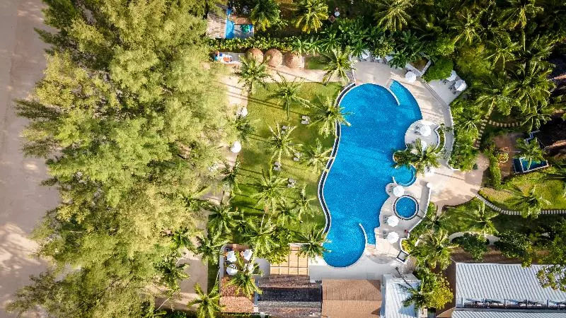 Hotel Outrigger Khao Lak Beach Resort   Sha Extra Plus