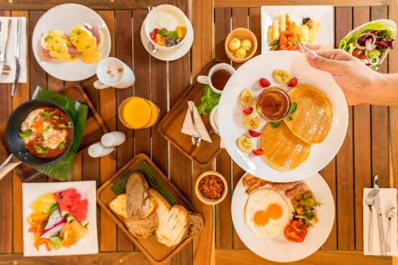 Hotel Outrigger Khao Lak Beach Resort   Sha Extra Plus