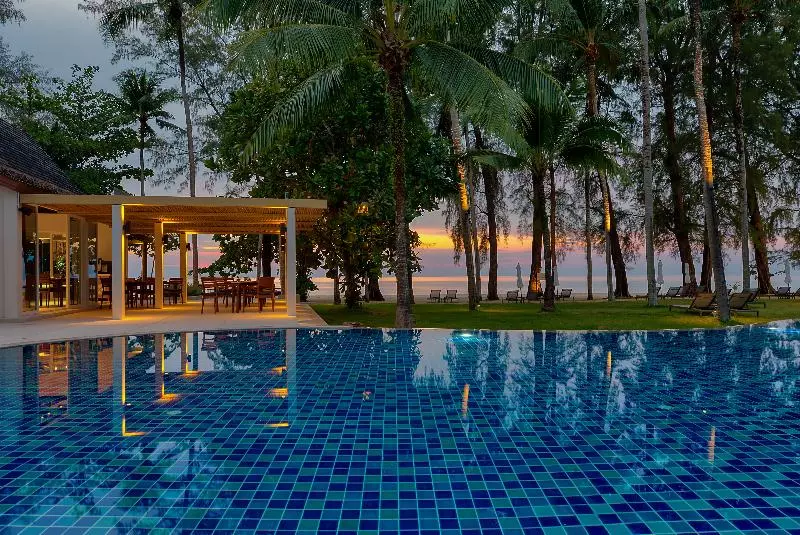 Hotel Outrigger Khao Lak Beach Resort   Sha Extra Plus