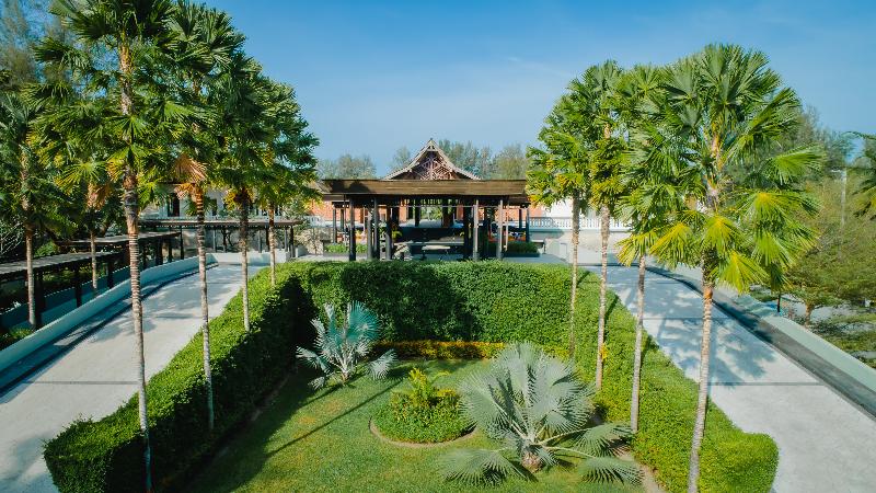 Hotel Outrigger Khao Lak Beach Resort   Sha Extra Plus