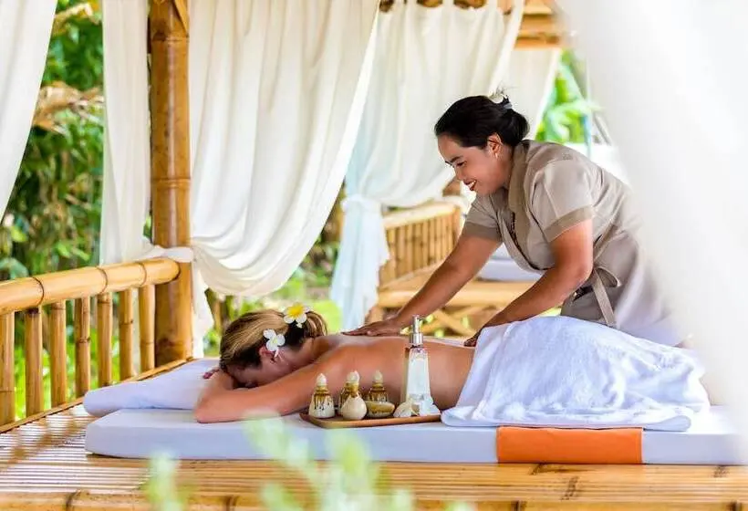 هتل Outrigger Khao Lak Beach Resort