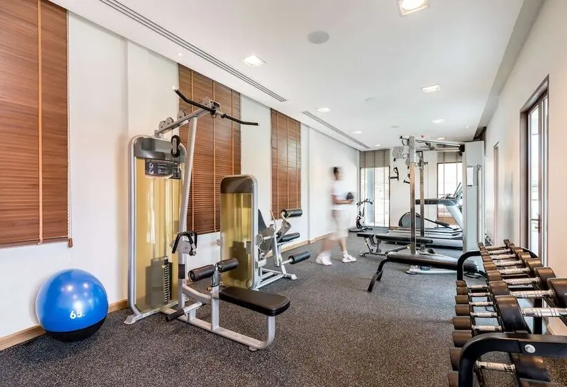 هتل Outrigger Khao Lak Beach Resort