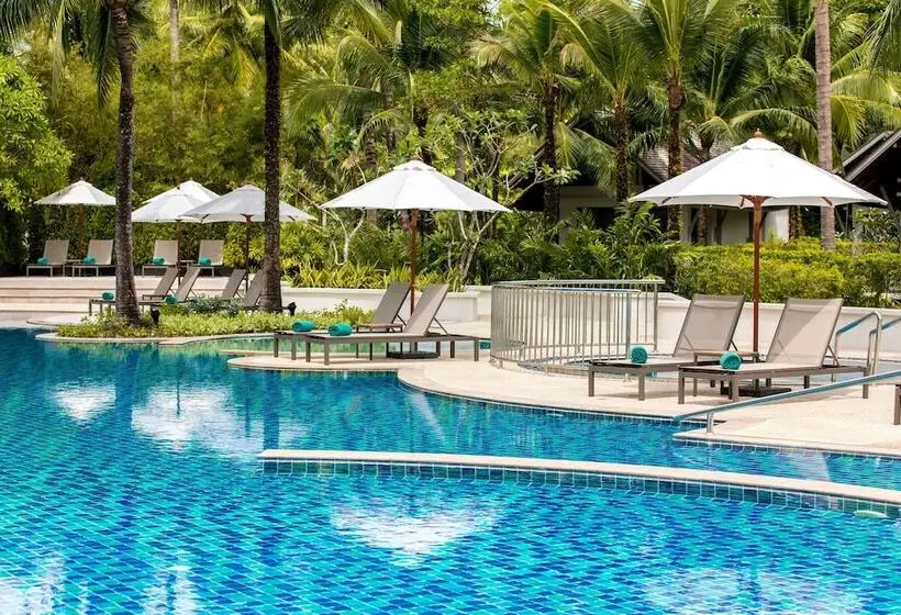 هتل Outrigger Khao Lak Beach Resort