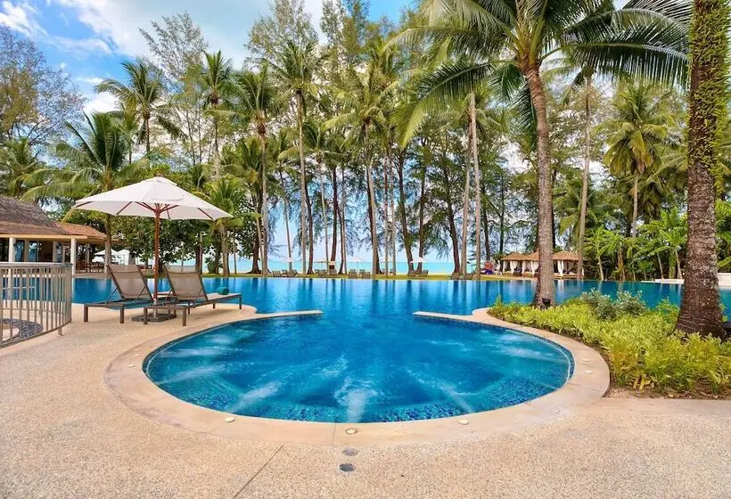 هتل Outrigger Khao Lak Beach Resort