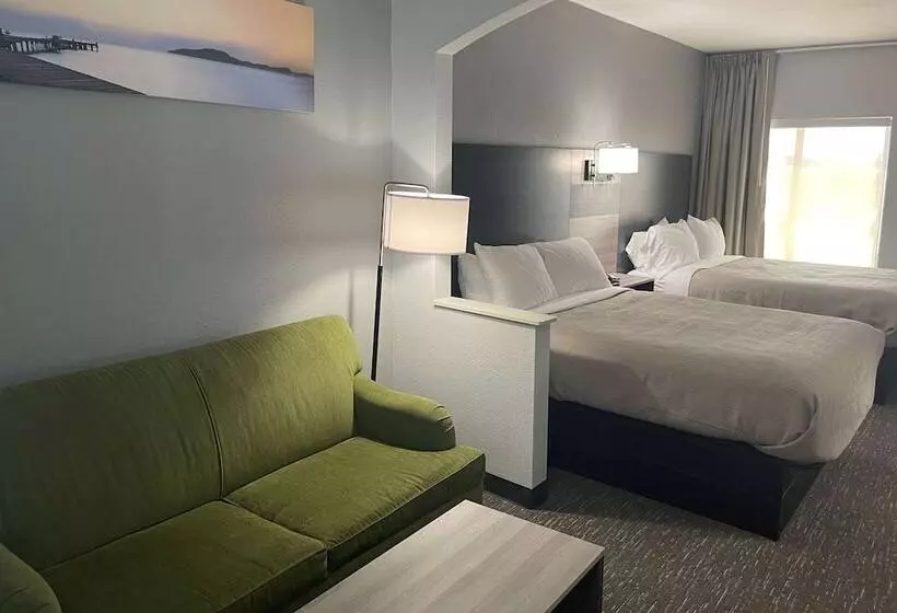 هتل Quality Suites