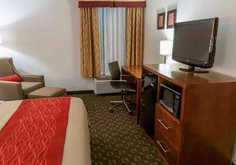 Отель Quality Inn