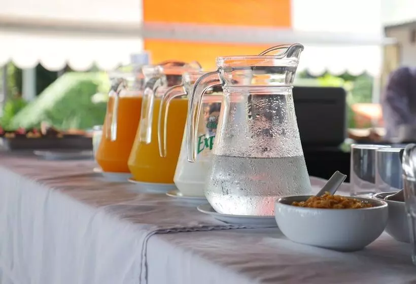 Hotelli Samui Honey Cottages Beach Resort   Sha Extra Plus