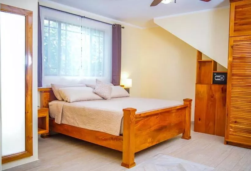 Отель Sunrise Club