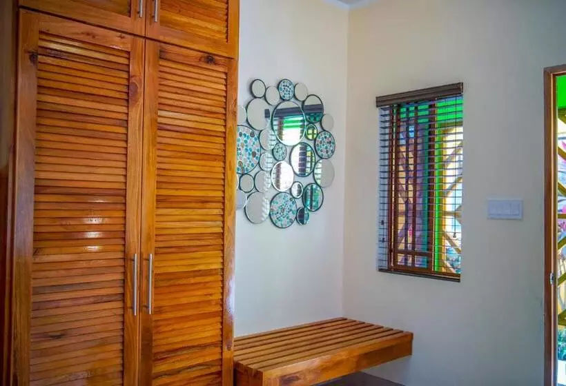 Отель Sunrise Club