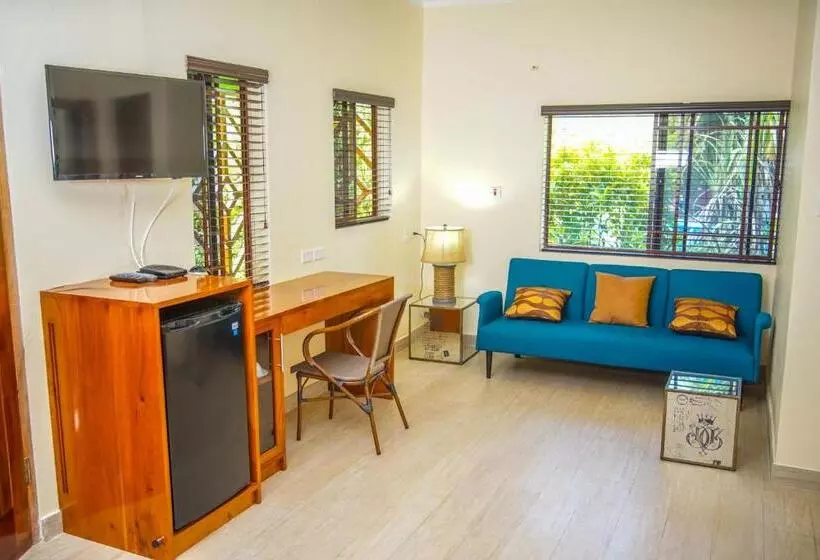 Отель Sunrise Club