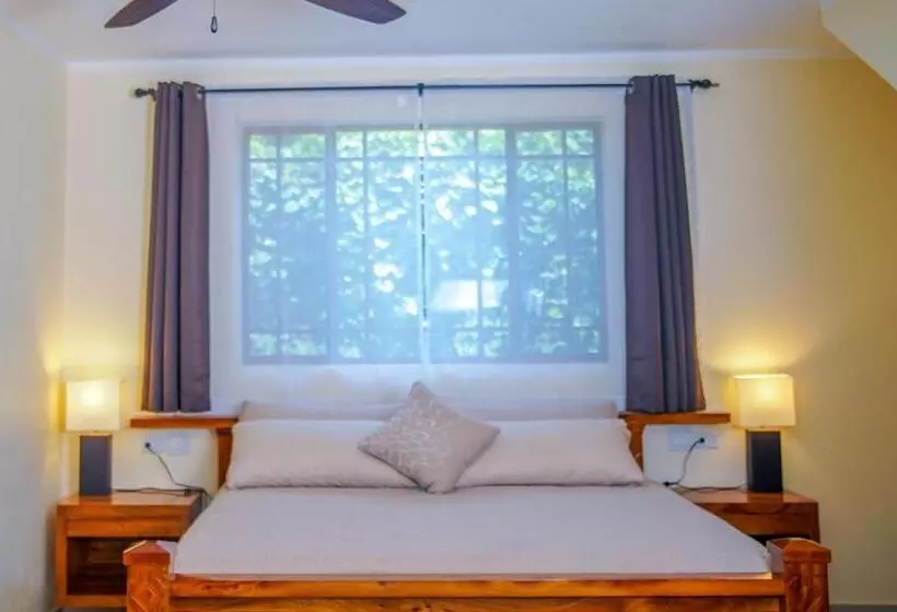 Отель Sunrise Club