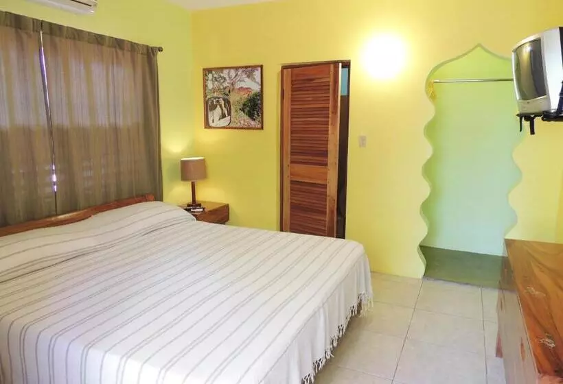 Отель Sunrise Club