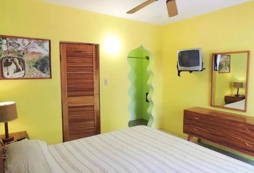 Отель Sunrise Club