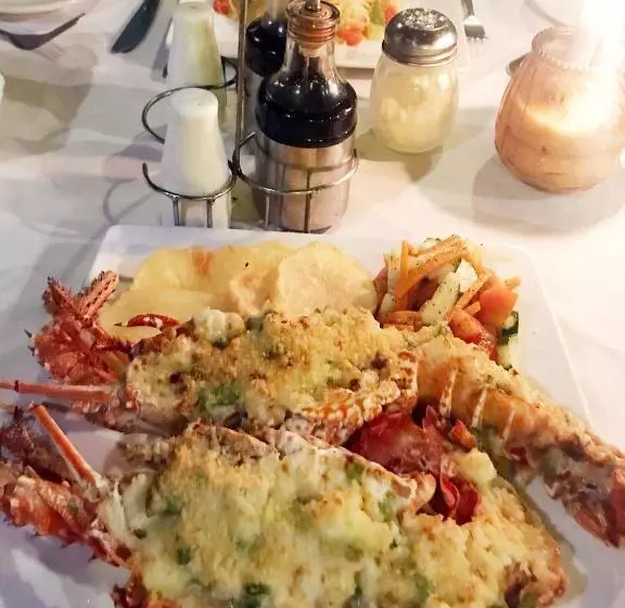 Отель Sunrise Club