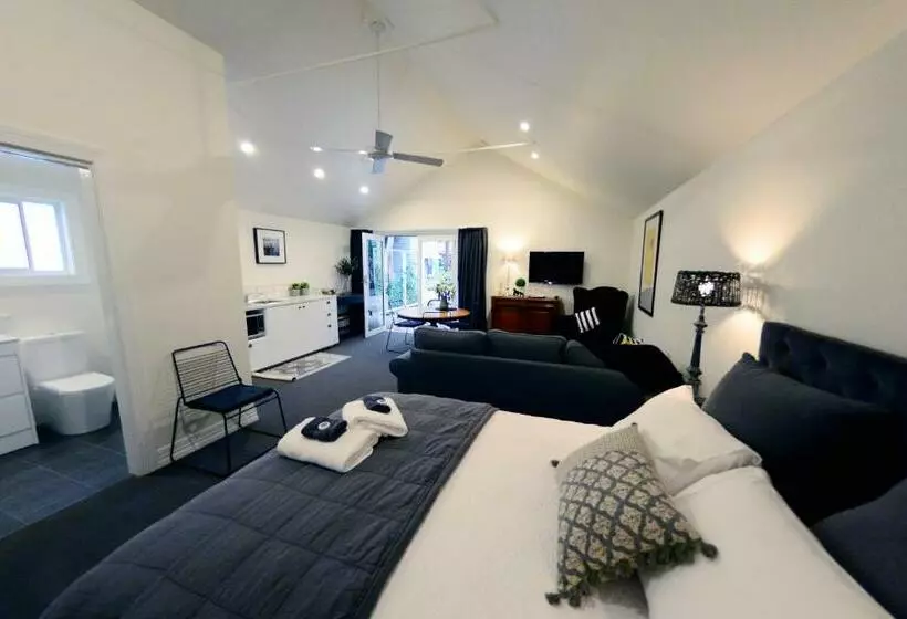 Aamiaismajoitus (B&B) Clement House