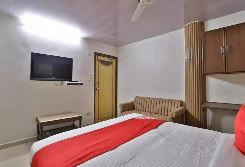 هتل Maninagar Residency