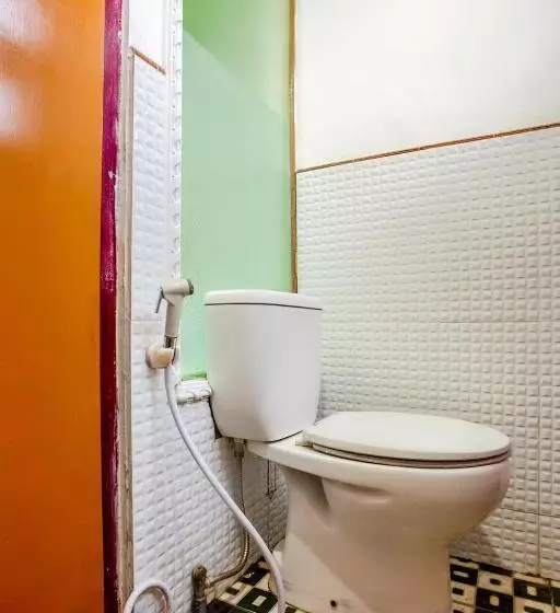 ホテル Oyo 3004 Penginapan Bromo Adi