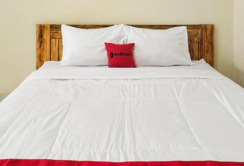 هتل Reddoorz Syariah At Shakira Alesha Enggal