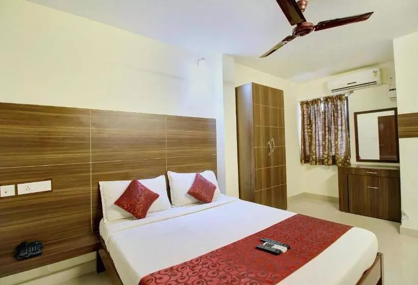 هتل Oyo 4494 Amrita Inn