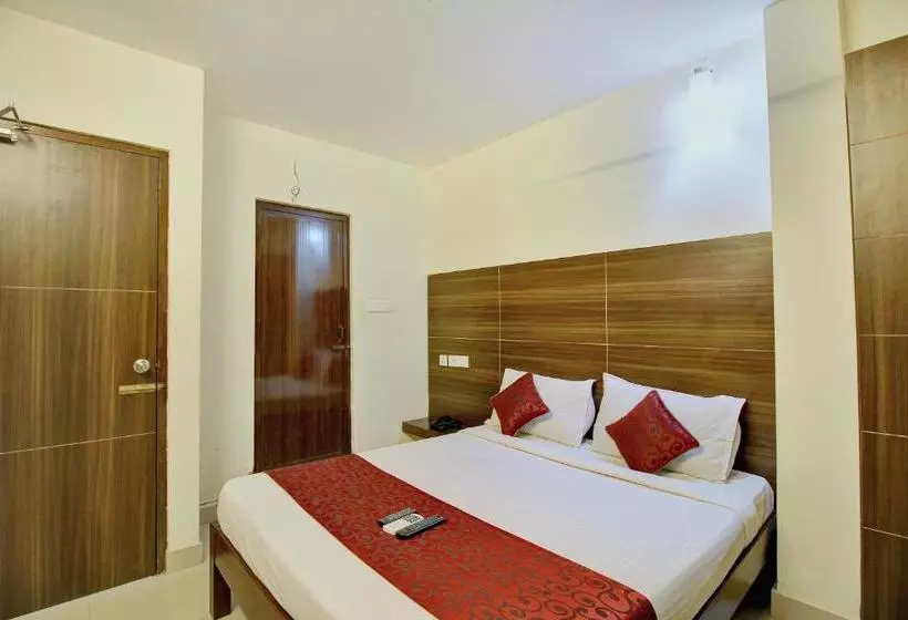 هتل Oyo 4494 Amrita Inn