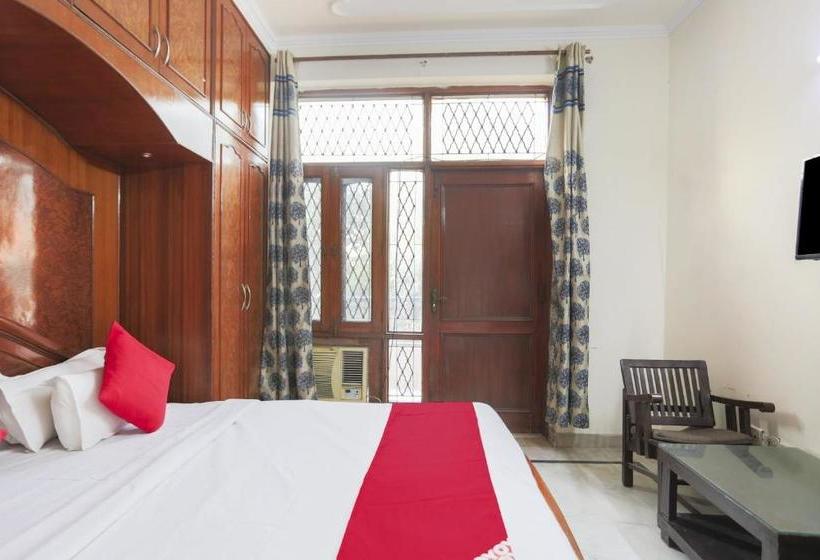 호텔 Oyo 76225 Occazia