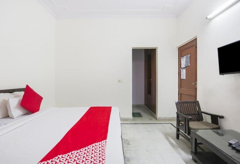 호텔 Oyo 76225 Occazia