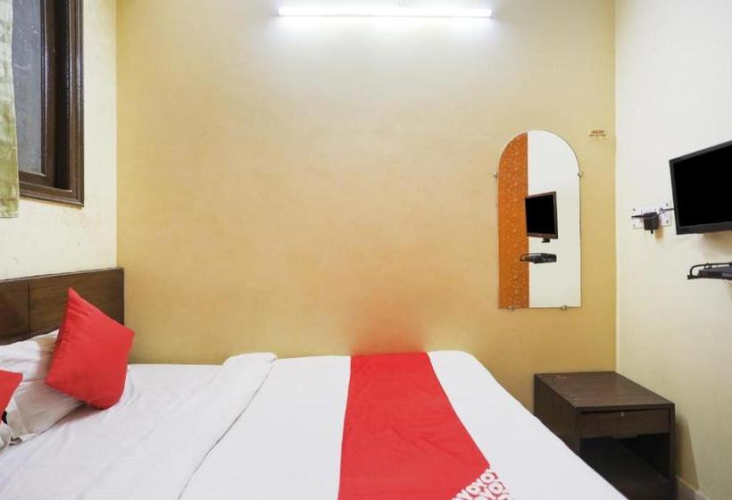 Hotel Oyo 76309 Royal Palace