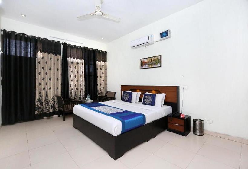 Hotel Oyo 9049 Pearl Grand