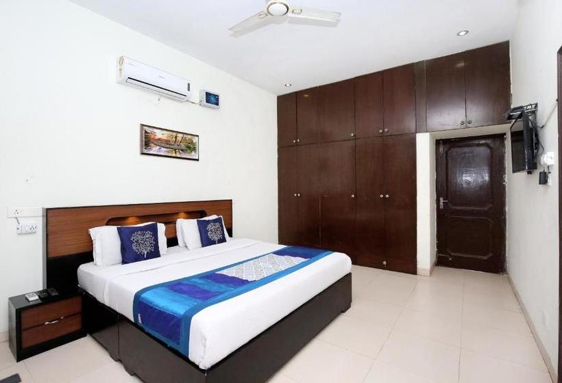 Hotel Oyo 9049 Pearl Grand