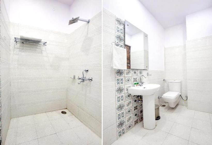 Hotel Oyo 9049 Pearl Grand