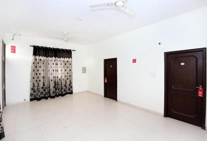 Hotel Oyo 9049 Pearl Grand