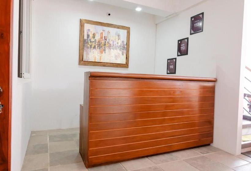 Hotel Oyo Life 2734 Griya Mumpuni