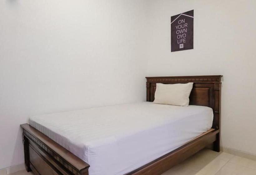 Hotel Oyo Life 2734 Griya Mumpuni