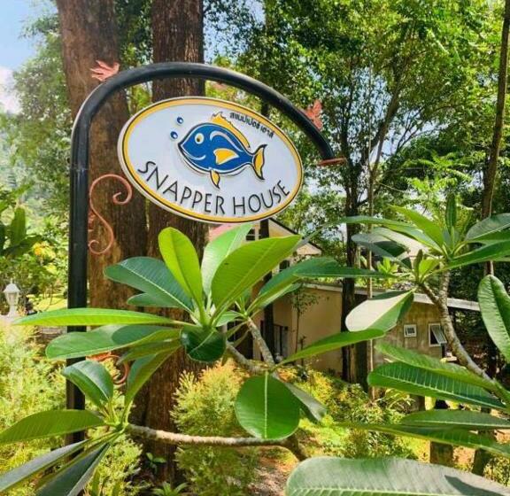 בית מלון כפרי Snapper House